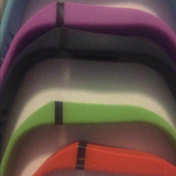 Fitbit flex replacement bands. - Picture 2 of 3